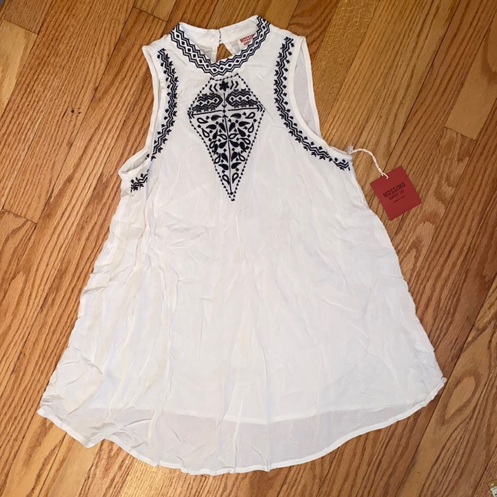 NWT Tribal Pattern Sleeveless Top. Mossimo Supply Co. size Small